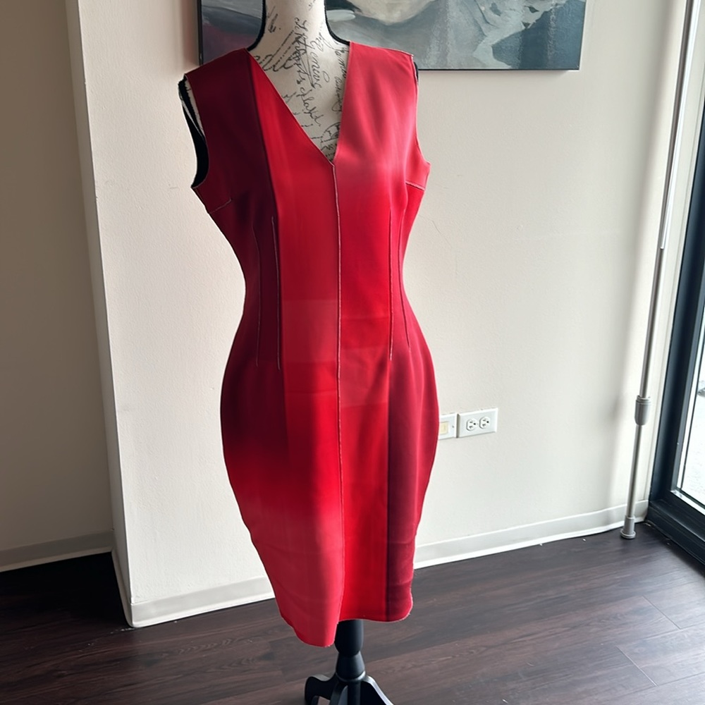 Elie Tahari sleeveless midi dress
